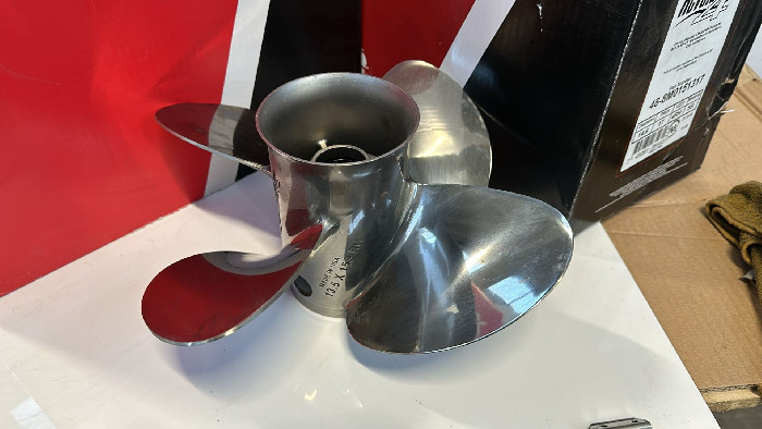 Elica Fuoribordo In Alluminio Rhink Made Per Mercury 25-70 HP - Diametri E Passi Multipli, Sostitutivo OEM, 13 Denti Spline
